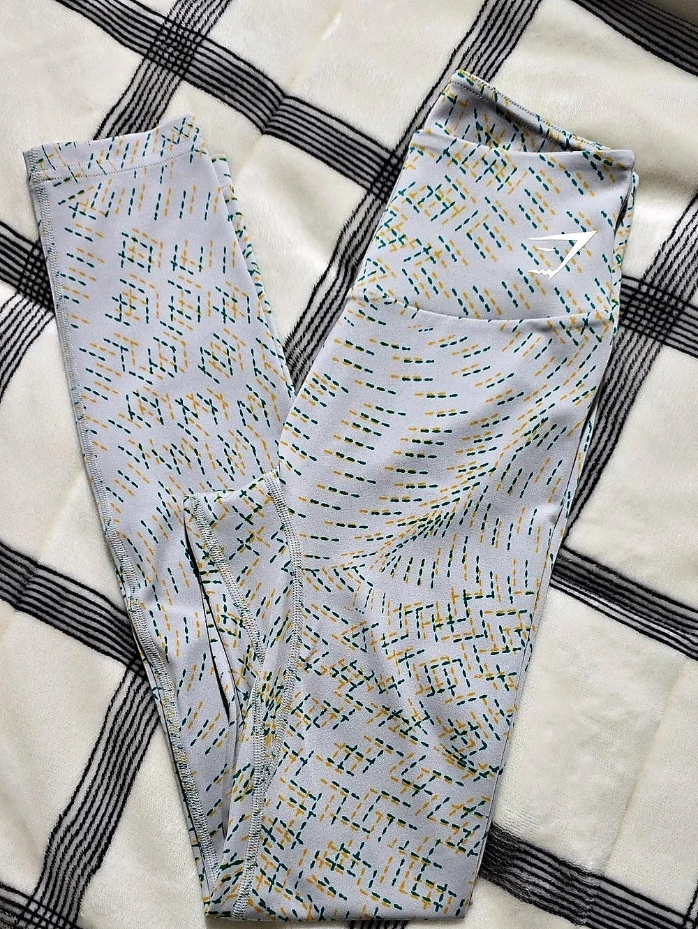 Gymshark Geometric Print Leggings in White & Green